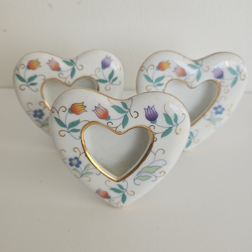 Porcelain heart shaped floral picture frame place card Holder, lot of 3 Bowring